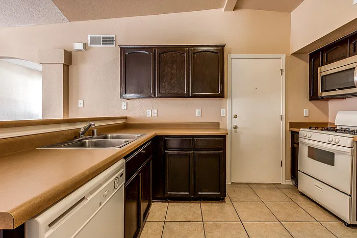 14252 Spanish Point Dr — Photo 9