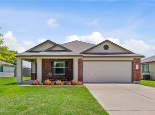 205 Creek Ledge Dr, Hutto, TX 78634
