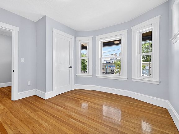 4th image of 254 Main St #1