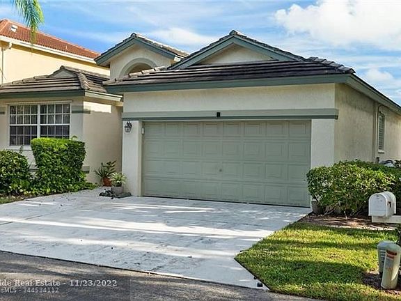 2nd image of 3556 Canary Palm Ct