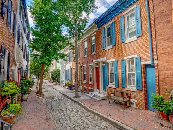 2417 Panama St, Philadelphia, PA 19103