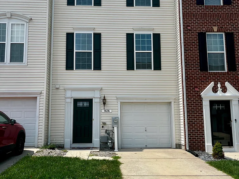 7676 Timbercross Ln — Photo 1