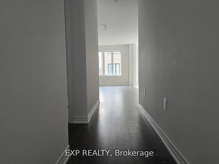 80 Singhampton Rd — Photo 10