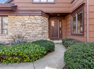 1109 Ponderosa Ct, Darien, IL 60561