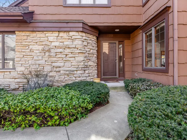 1109 Ponderosa Ct, Darien, IL 60561
