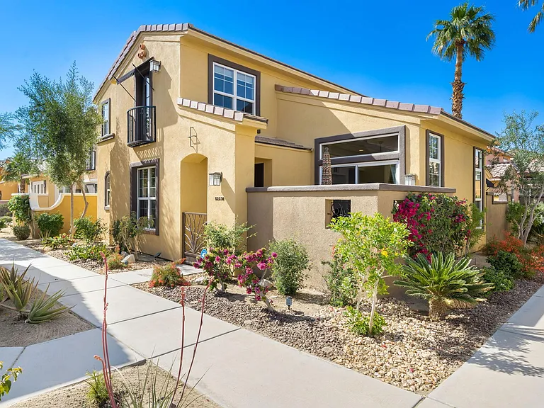 52230 Desert Spoon Ct — Photo 46