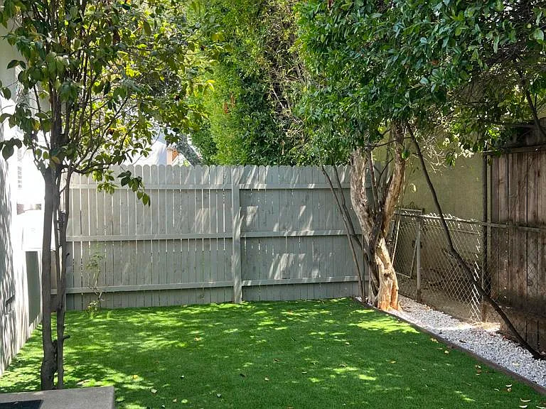 253 E Center St — Photo 18