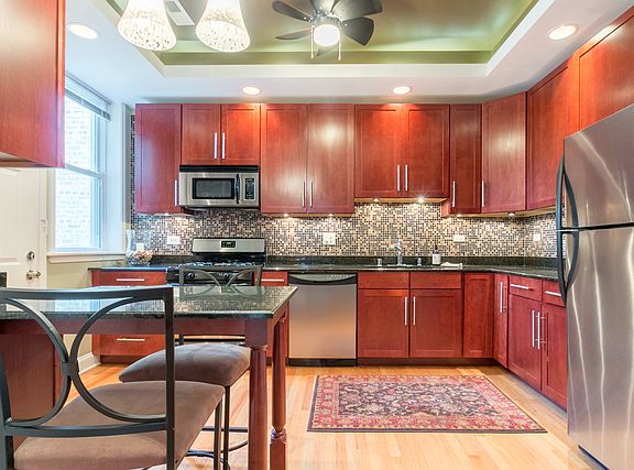 4th image of 6912 N Lakewood Ave APT 3E