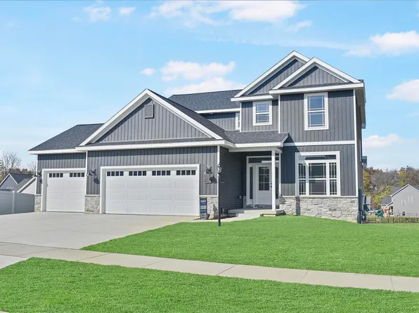 2204 Prairie Rose Dr, Mahomet, IL 61853