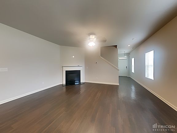 2nd image of 3015 Hendrick Dr