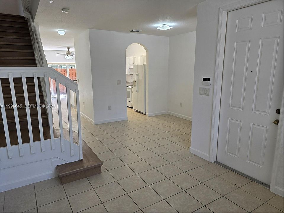 1st image of 1575 NE 33rd Ave #1049