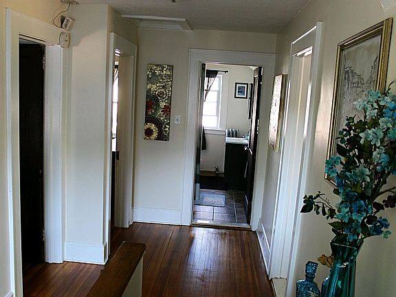 4th image of 130 Weaver Ave