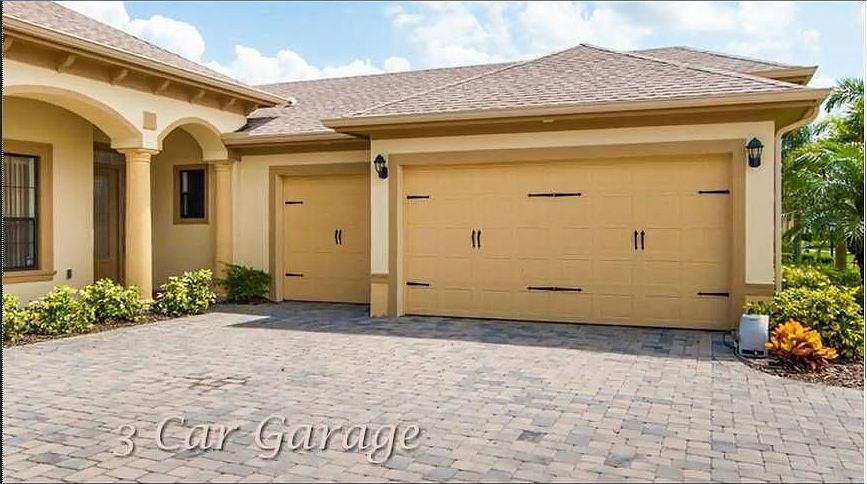 3-car garage