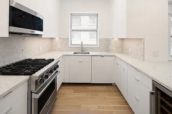 Rented by Yangtze Hudson LLC | media 2
