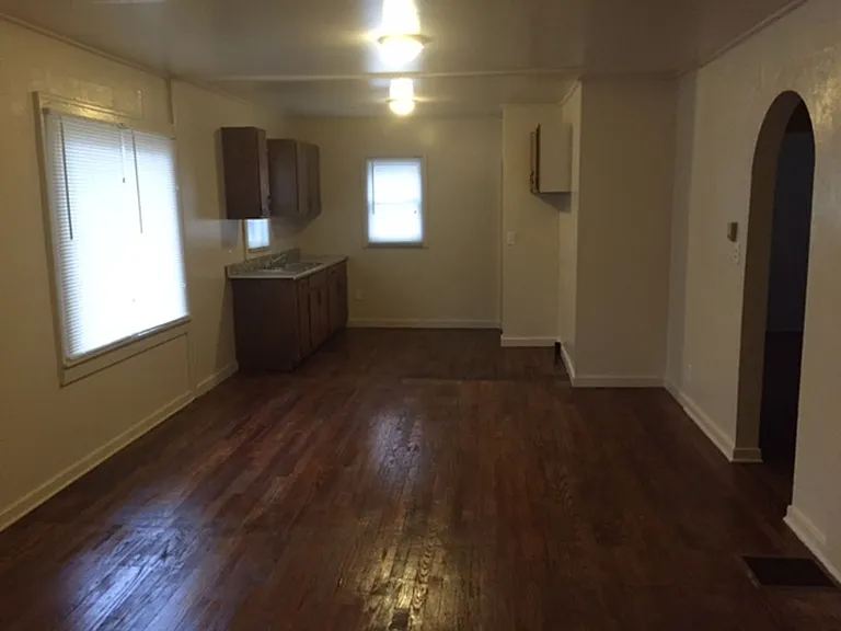 3299 Glengary St — Photo 7