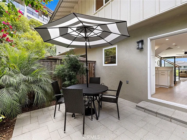 74 Blue Lagoon — Photo 21