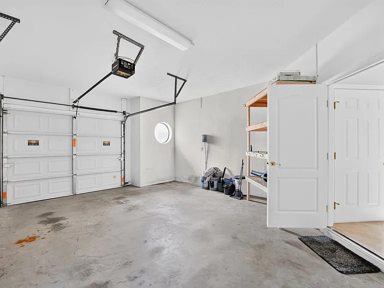 506 Tyler Ave — Photo 38