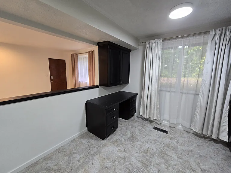 1821 Cromwell Dr #B — Photo 5