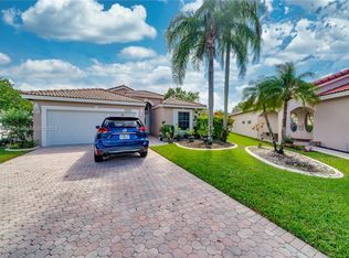 17606 SW 10th St, Pembroke Pines, FL 33029
