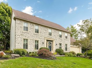 240 Oquinn Ct, Powell, OH
