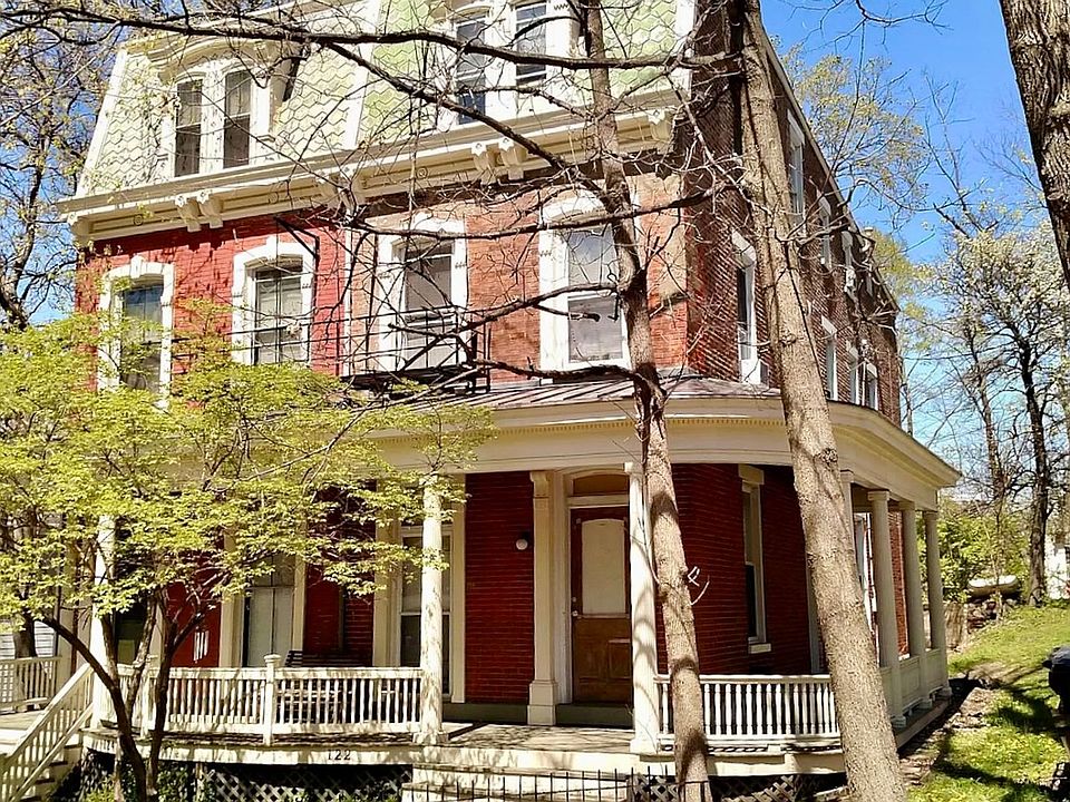 1st image of 122 Parker St #1