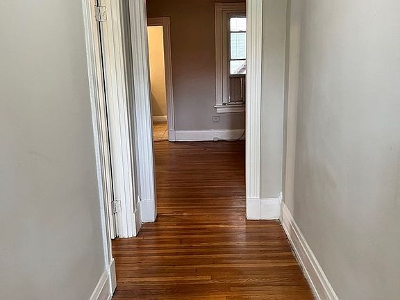 3rd image of 3200 Stuart Ave APT 3