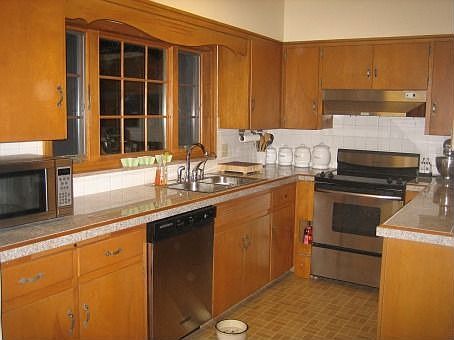 3rd image of 2235 20th St