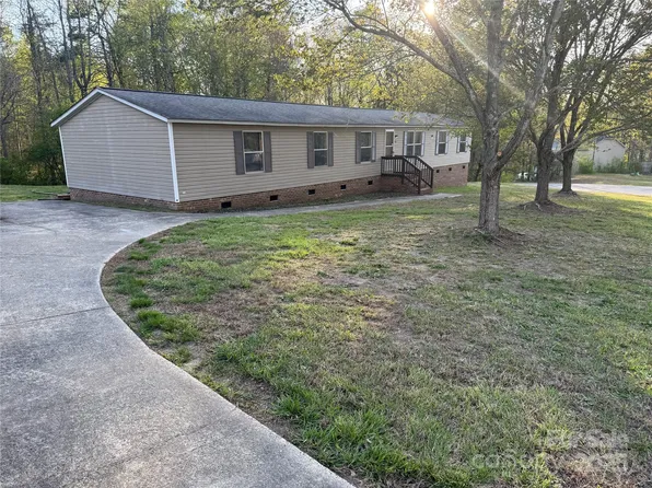 142 Crown Ct, Kings Mountain, NC 28086