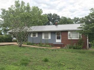 153 Hillrose Ln, Pickens, SC 29671