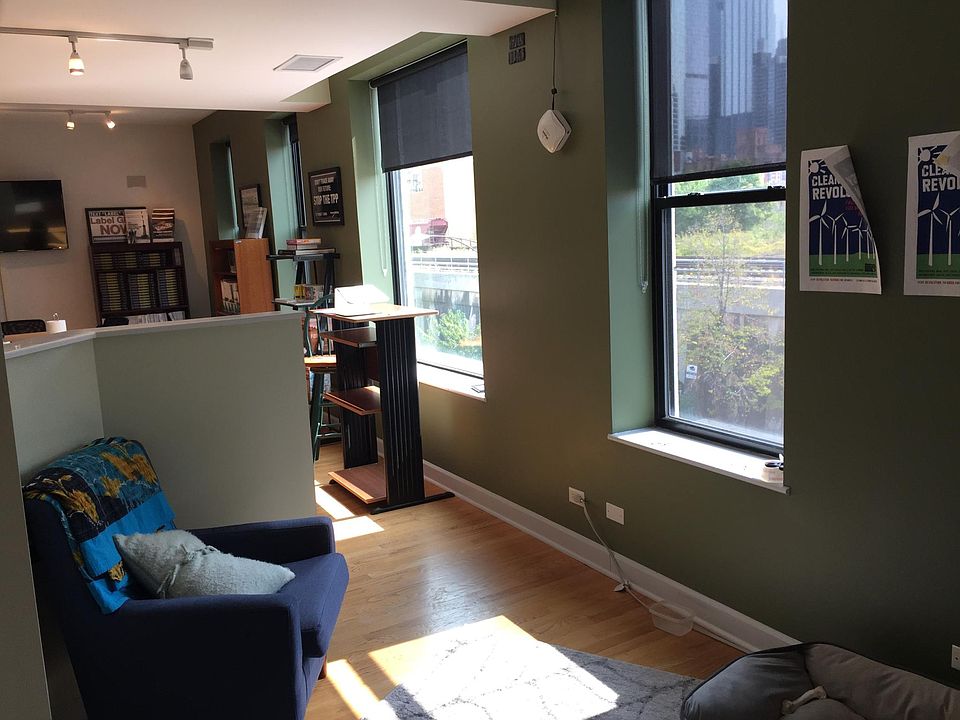 1st image of 670 W Hubbard St #300