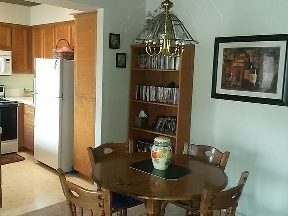 3rd image of 6985 Rodling Dr Unit H