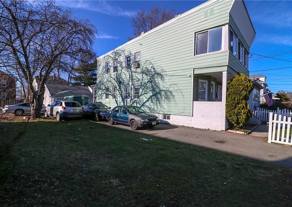 2nd image of 81 Lowell St