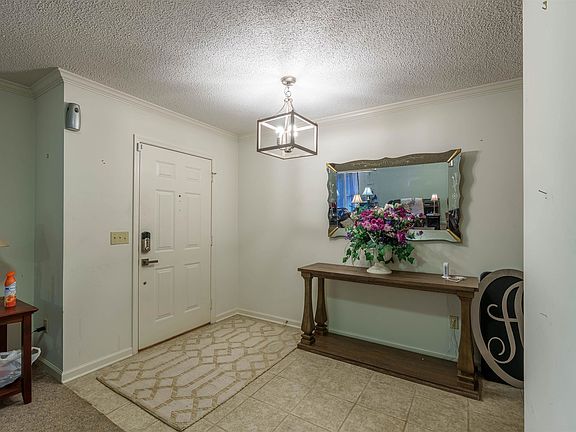 3rd image of 201 Westmeade Ct
