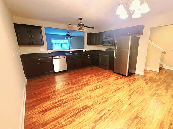 3rd image of 2340 Chavis Dr #A