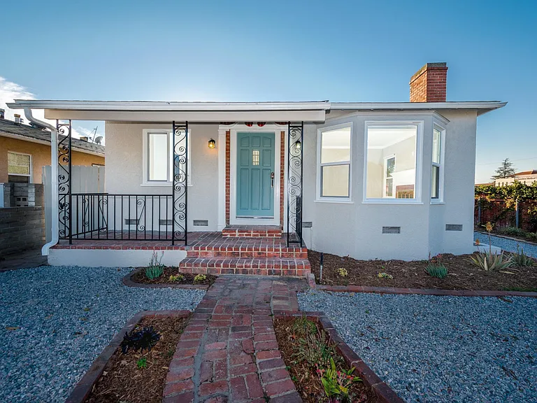 1201 Date Ave — Photo 2
