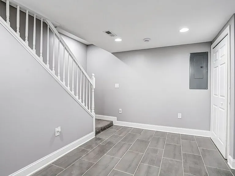 812 Burns St SE — Photo 19