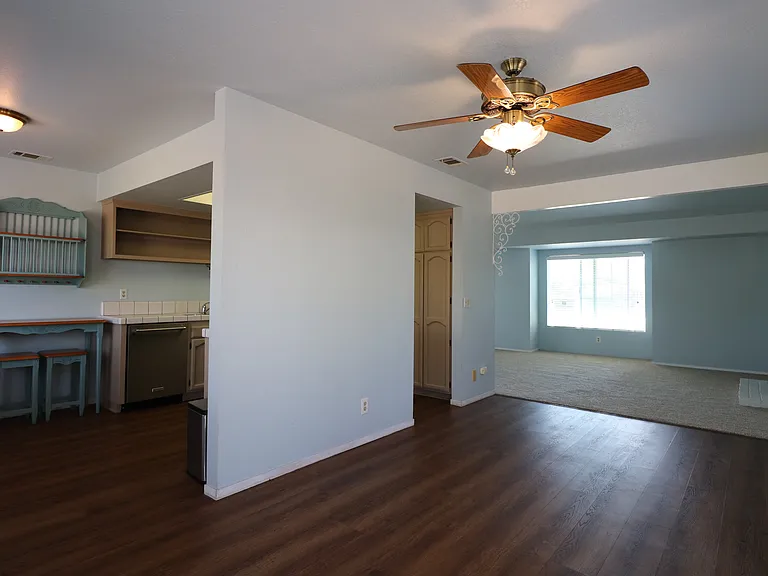 355 Cain Dr — Photo 4