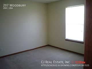 4th image of 207 NW Woodbury Dr