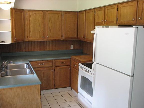 2nd image of 121 Trudy Ave