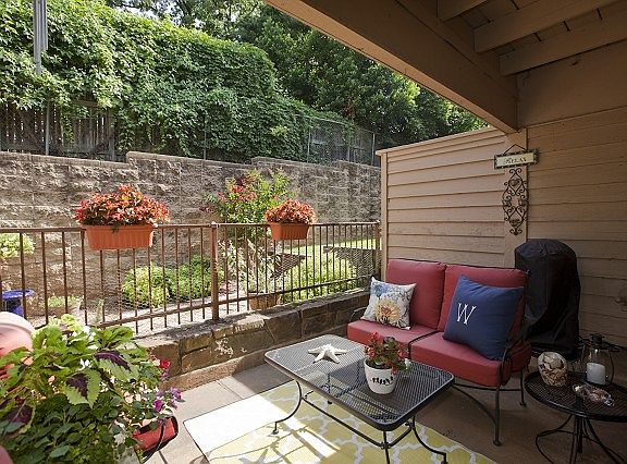 2213 sf completely updated inside and out