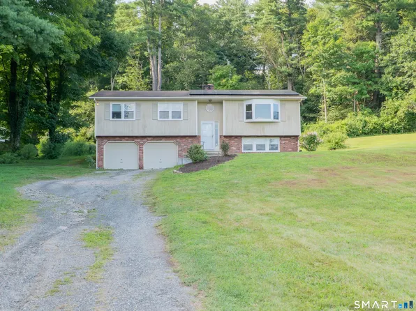 45 Riverside Rd, Sandy Hook, CT 06482
