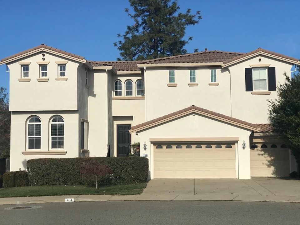 1st image of 764 Grand View Dr