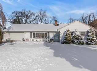 173 Rutledge Dr, Red Bank, NJ 07701