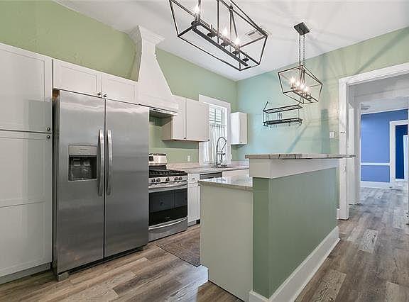 3rd image of 3711 Constance St