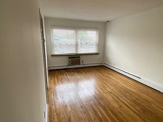 3rd image of 69-16 30th Ave #2L