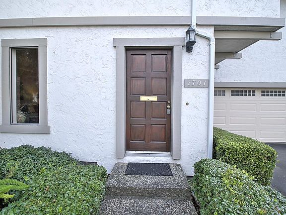 2nd image of 1701 Civic Center Dr