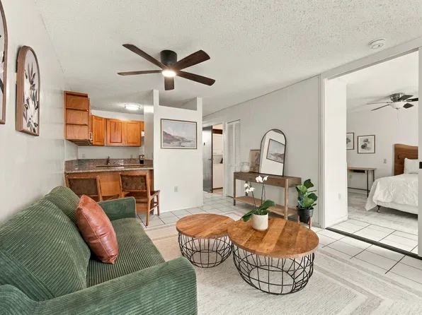 3-3400 Kuhio Hwy APT C211, Lihue, HI 96766