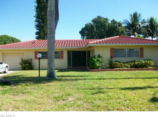 1113 Lorraine Ct, Cape Coral, FL 33904