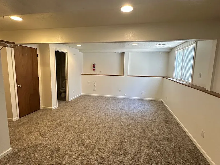 314 N 49th Avenue Ct — Photo 5