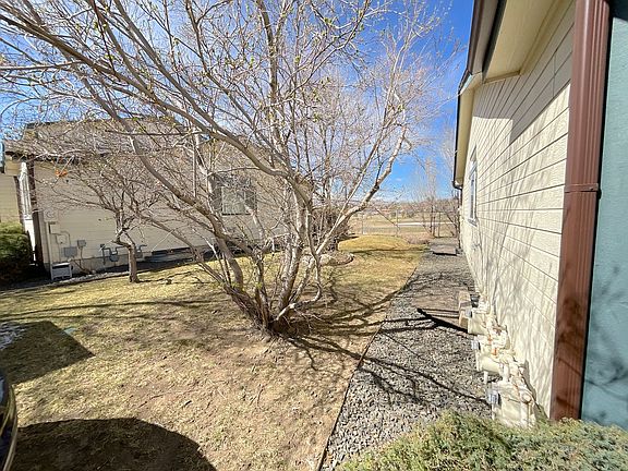 4th image of 3548 Pacific Dr